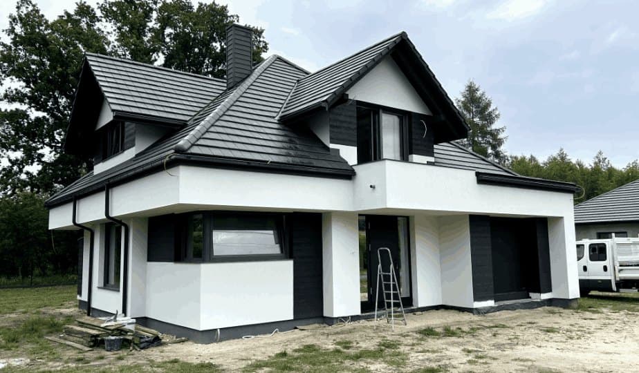 Dom jednorodzinny — Od fundamentów po dach