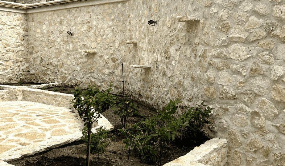 Ogrodzenie z klinkieru — cena za metr, robocizna i nowoczesne wzory