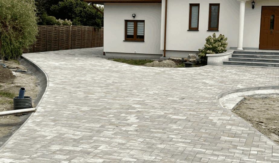 Stan surowy otwarty a zamknięty — co obejmuje i czym się różnią?